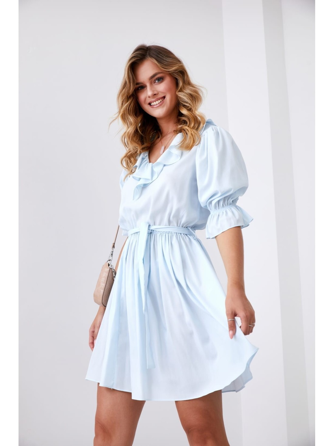 Dezentes Kleid mit Rüschen am Ausschnitt, Hellblau 30440 - Online-Shop - Boutique